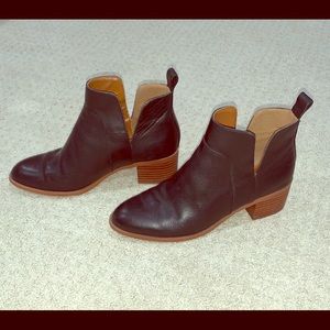 Franco Sarto ankle boot black size 6.5